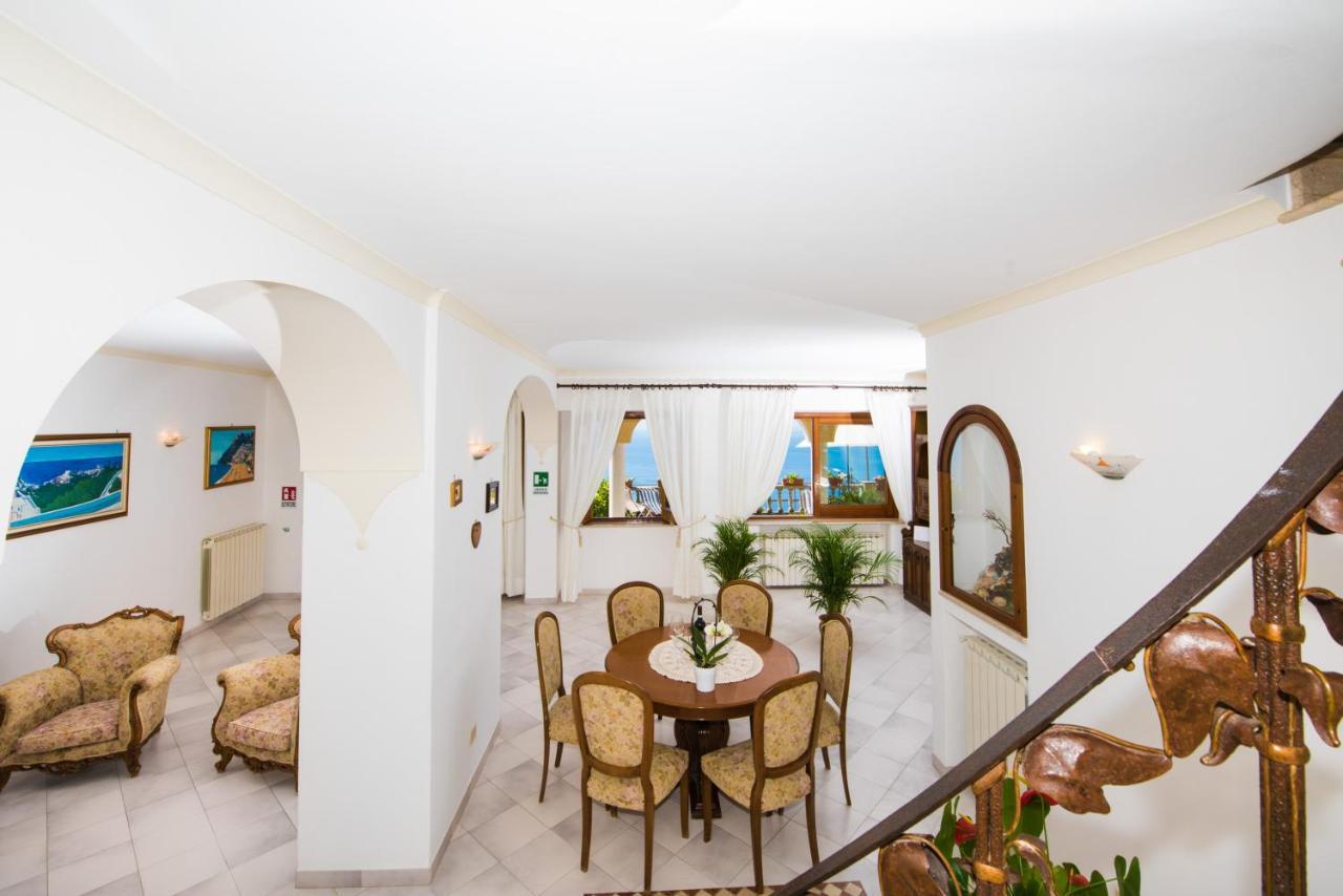 Villa Savina - Elegant Family Villa Overlooks Amalfi Coast - Positano Exterior foto