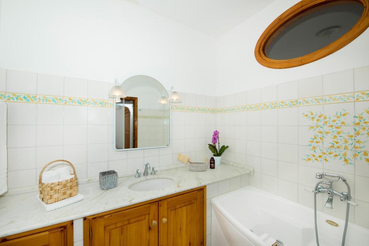 Villa Savina - Elegant Family Villa Overlooks Amalfi Coast - Positano Exterior foto